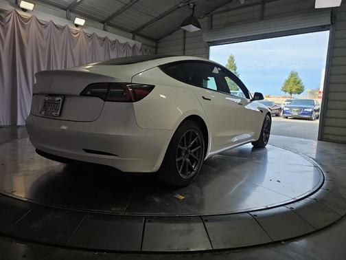 2022 Tesla Model 3 Base