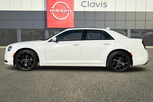 2022 Chrysler 300 S