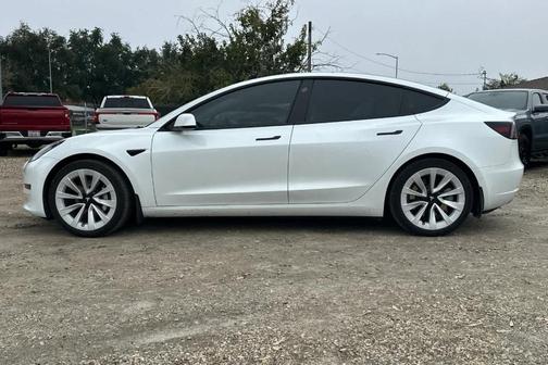 2022 Tesla Model 3 Base