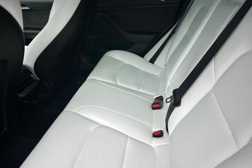 2022 Tesla Model 3 Base