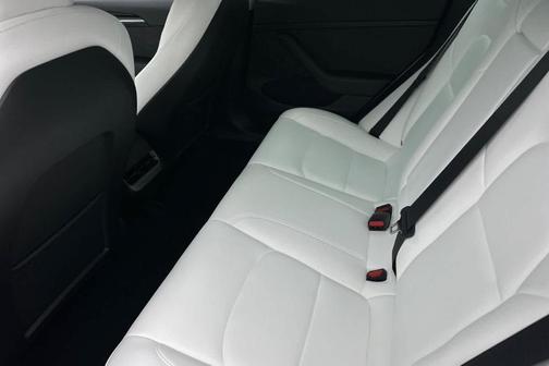 2022 Tesla Model 3 Base