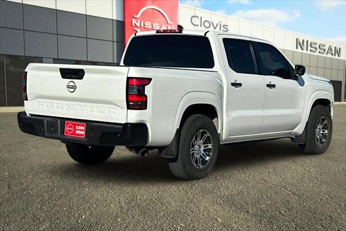2022 Nissan Frontier S