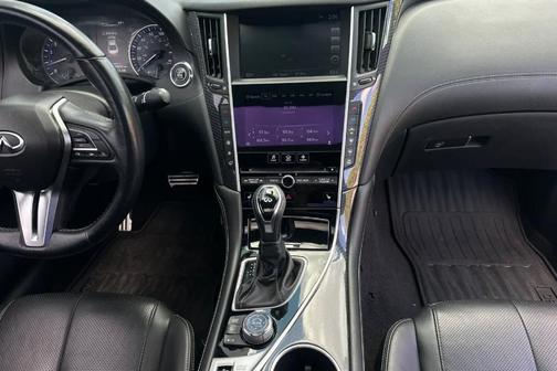 2017 INFINITI Q60 3.0t Red Sport 400