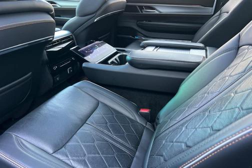 2023 Jeep Grand Wagoneer Series III