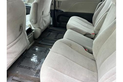 2017 Toyota Sienna LE