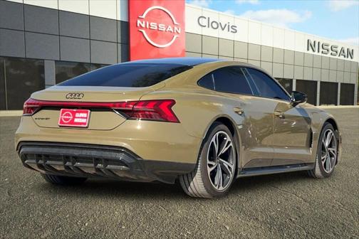 2023 Audi e-tron GT Premium Plus