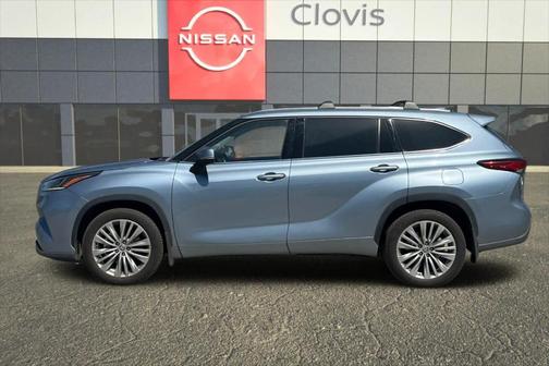 2022 Toyota Highlander Platinum