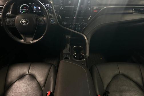 2021 Toyota Camry Hybrid XSE