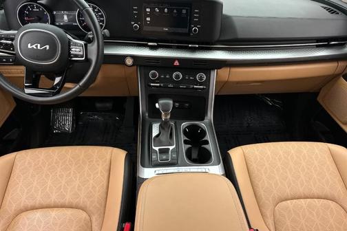 2024 Kia Carnival LX