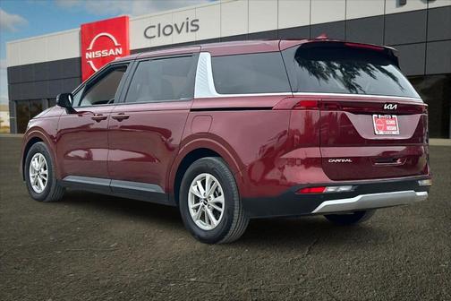2024 Kia Carnival LX