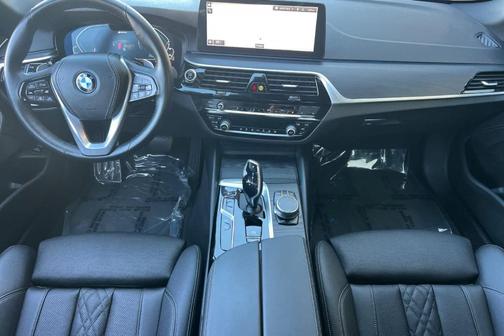 2023 BMW 530e 530e