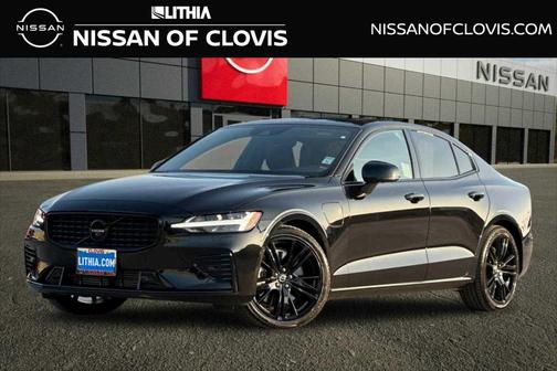 2022 Volvo S60 Recharge Plug-In Hybrid T8 Black Edition R-Design Extended Range