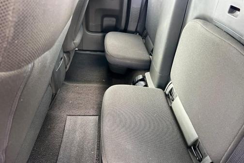Red 2017 Nissan Frontier S