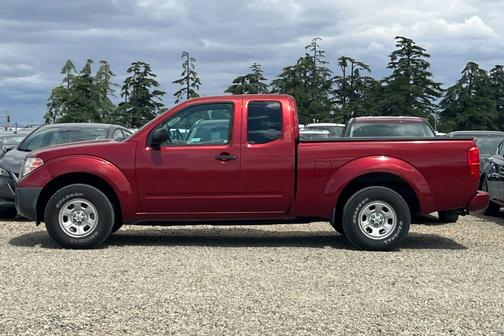 Red 2017 Nissan Frontier S