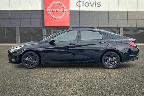 2023 Hyundai ELANTRA HEV Blue