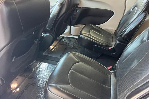 Billet Silver Metallic Clearcoat 2020 Chrysler Pacifica Limited