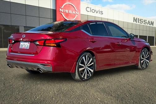 2021 Nissan Altima 2.5 SR