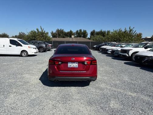 2021 Nissan Altima 2.5 SR