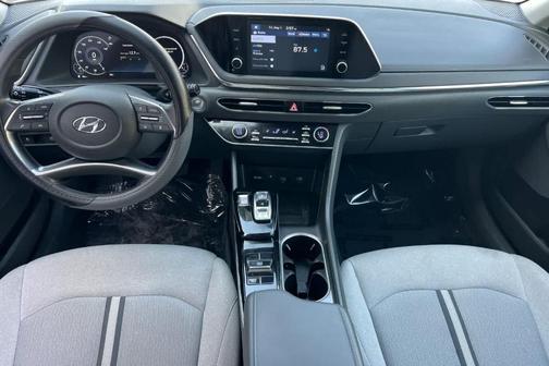 Shimmering Silver Pearl 2020 Hyundai SONATA SEL