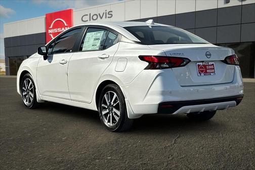 Aspen White 2025 Nissan Versa 1.6 SV