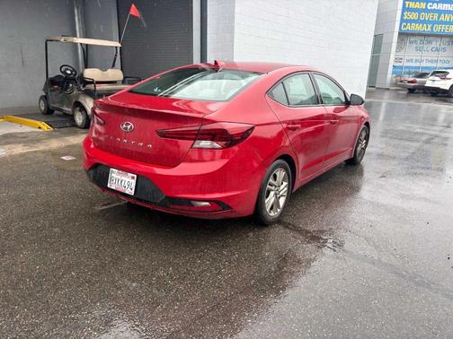 2019 Hyundai ELANTRA SEL