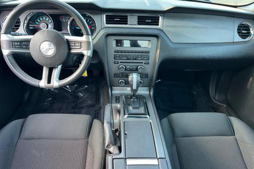 2014 Ford Mustang V6