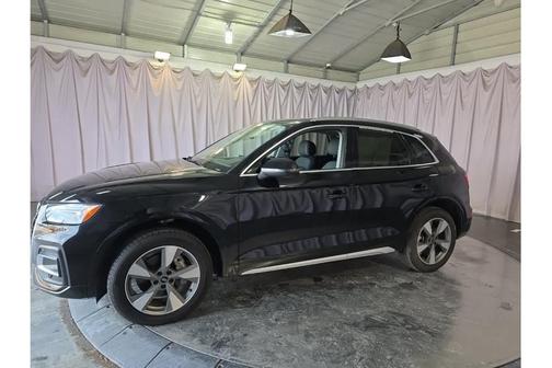 2023 Audi Q5 40 Premium Plus
