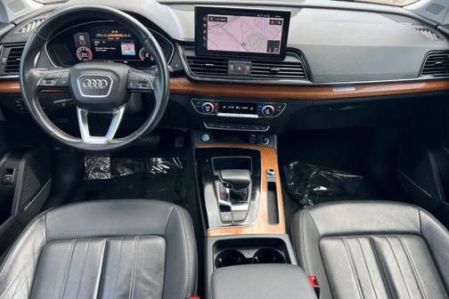 2023 Audi Q5 40 Premium Plus