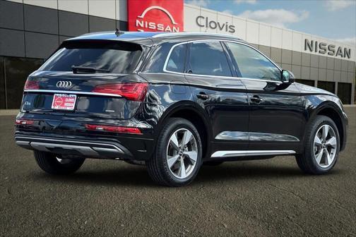 2023 Audi Q5 40 Premium Plus