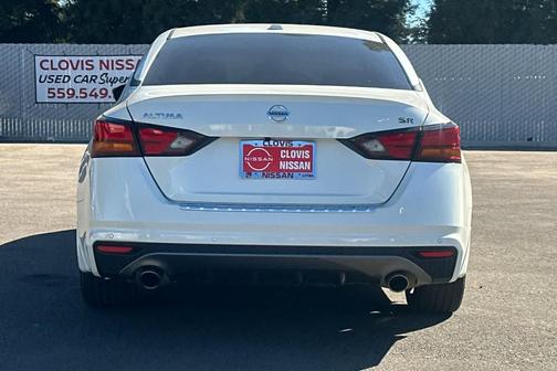 White 2022 Nissan Altima 2.5 SR