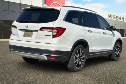 2022 Honda Pilot Touring 7-Passenger