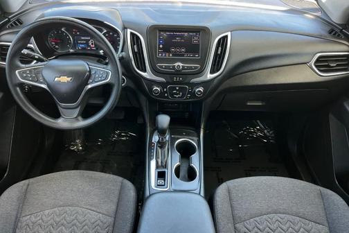 Sterling Gray Metallic 2023 Chevrolet Equinox 2LT