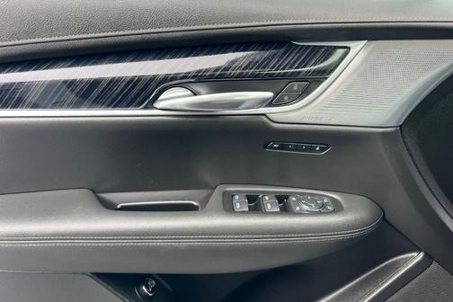 2025 Cadillac XT6 Premium Luxury FWD