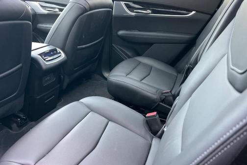 2025 Cadillac XT6 Premium Luxury FWD