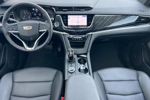 2025 Cadillac XT6 Premium Luxury FWD