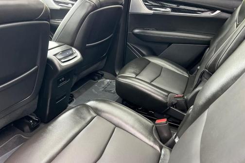 2025 Cadillac XT6 Premium Luxury FWD