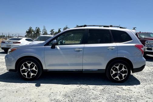 Ice Silver Metallic 2015 Subaru Forester 2.0XT Touring