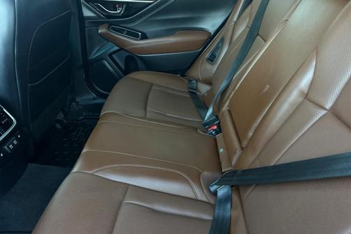 2022 Subaru Outback Touring XT