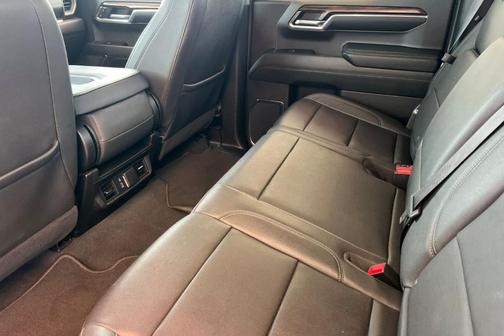 Summit White 2024 GMC Sierra 1500 SLT