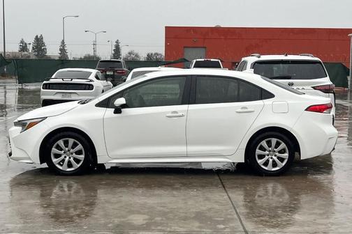 2023 Toyota Corolla Hybrid LE