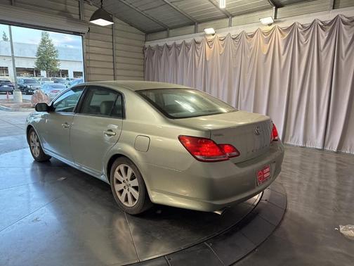 2007 Toyota Avalon XLS