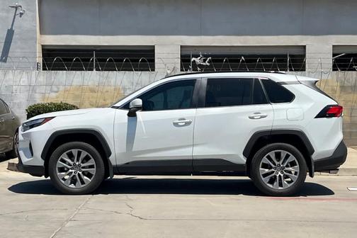 Wind Chill Pearl 2023 Toyota RAV4 XLE Premium
