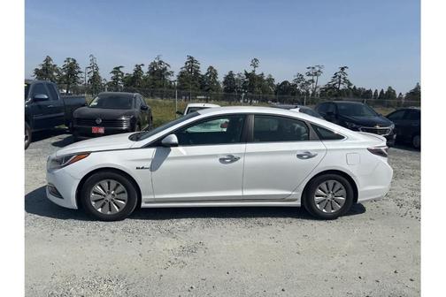 2017 Hyundai SONATA Hybrid SE