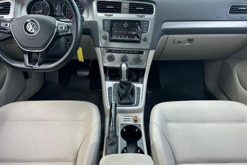 2015 Volkswagen Golf TDI SE 4-Door