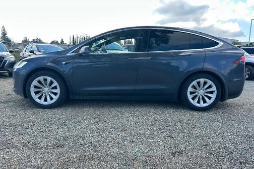 2020 Tesla Model X Long Range