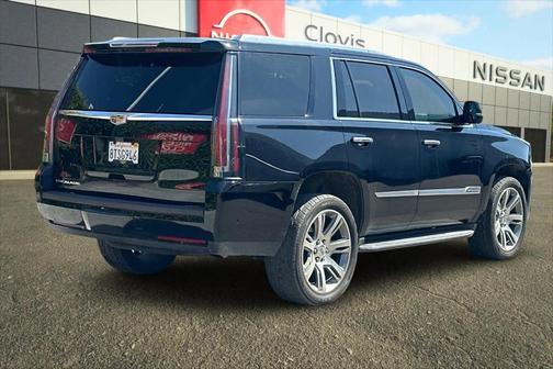 2017 Cadillac Escalade Luxury