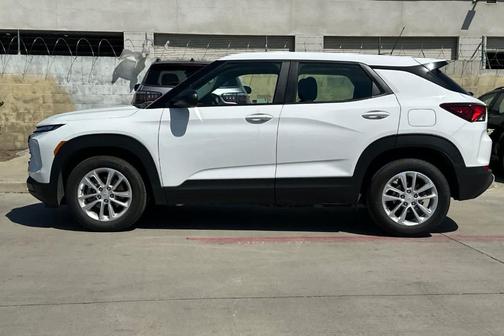 Summit White 2025 Chevrolet Trailblazer LS