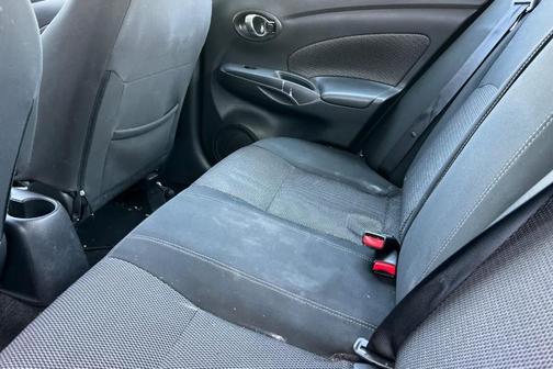 Gray 2019 Nissan Versa 1.6 SV