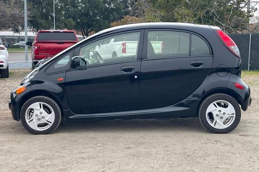 2016 Mitsubishi i-MiEV ES