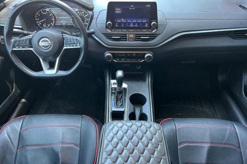 Super Black 2020 Nissan Altima 2.5 SR